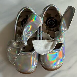 Silver holographic livie & luca Mary Jane’s sz 5 euc
